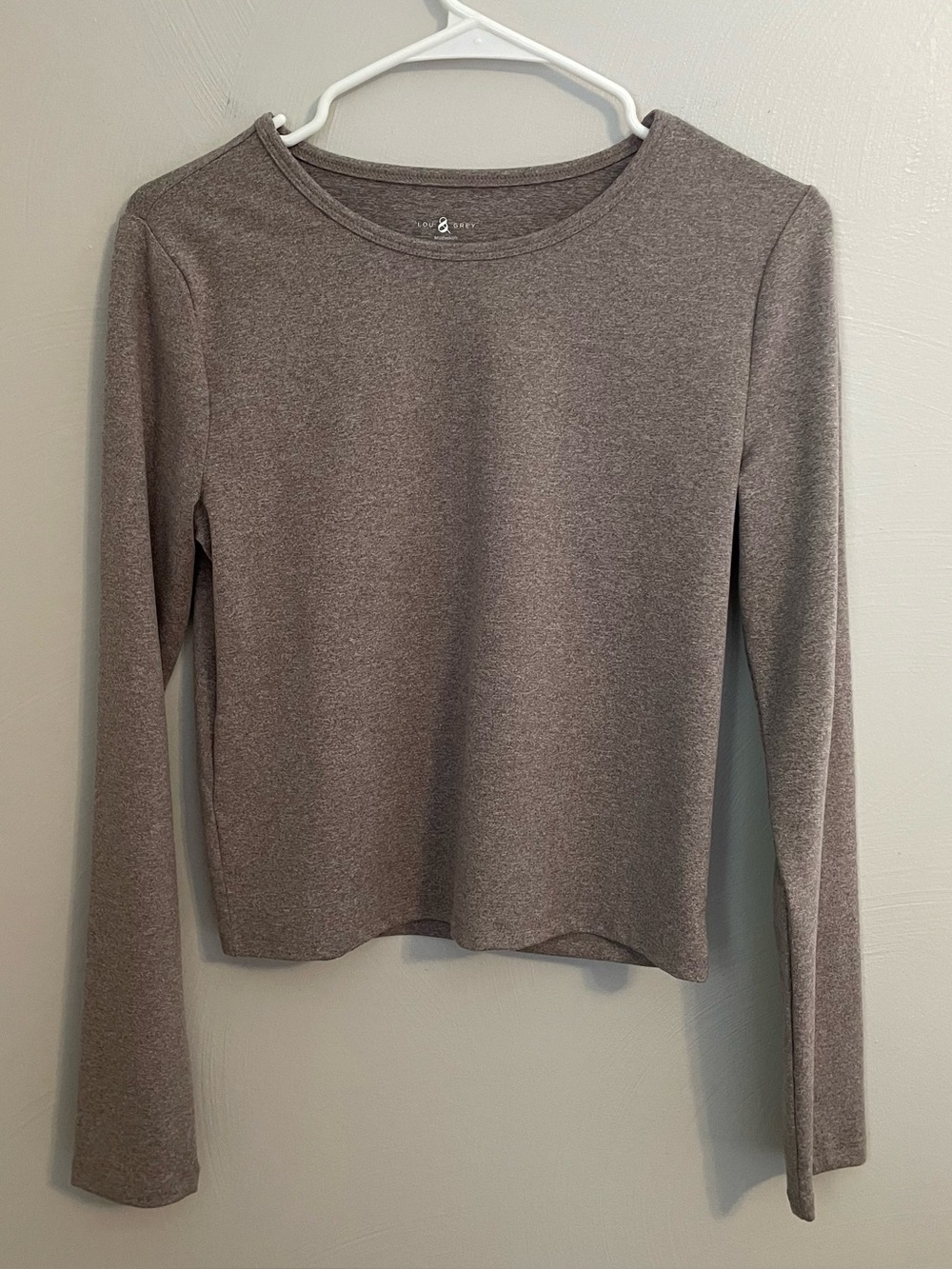 Lou & Grey tan long sleeve fitted pajama top size medium